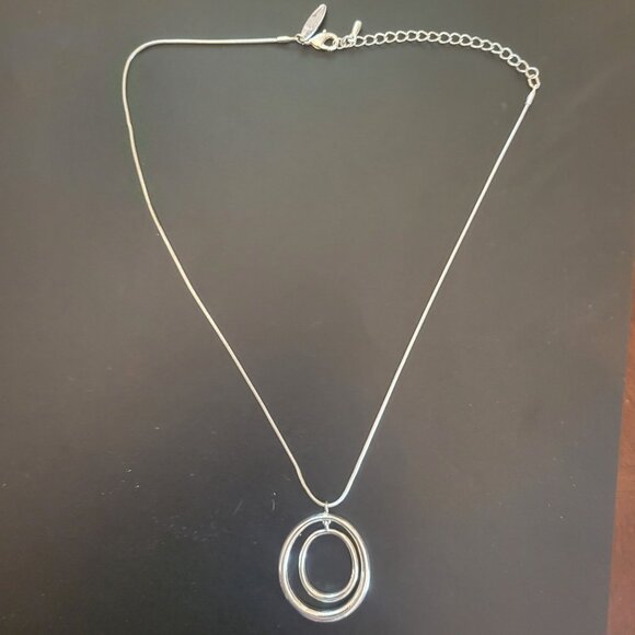 Ny Co Silver-Tone Double Circle Pendant Necklace By Nw 20" - Picture 1 of 4